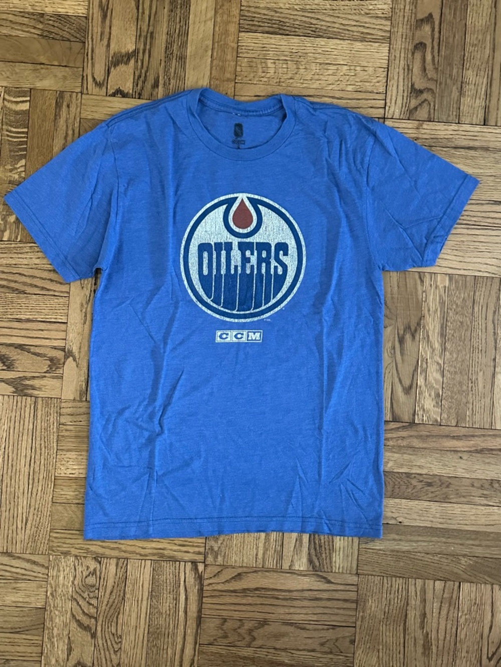 Connor McDavid Edmonton Oilers NHL CCM shirt - small - NWOT